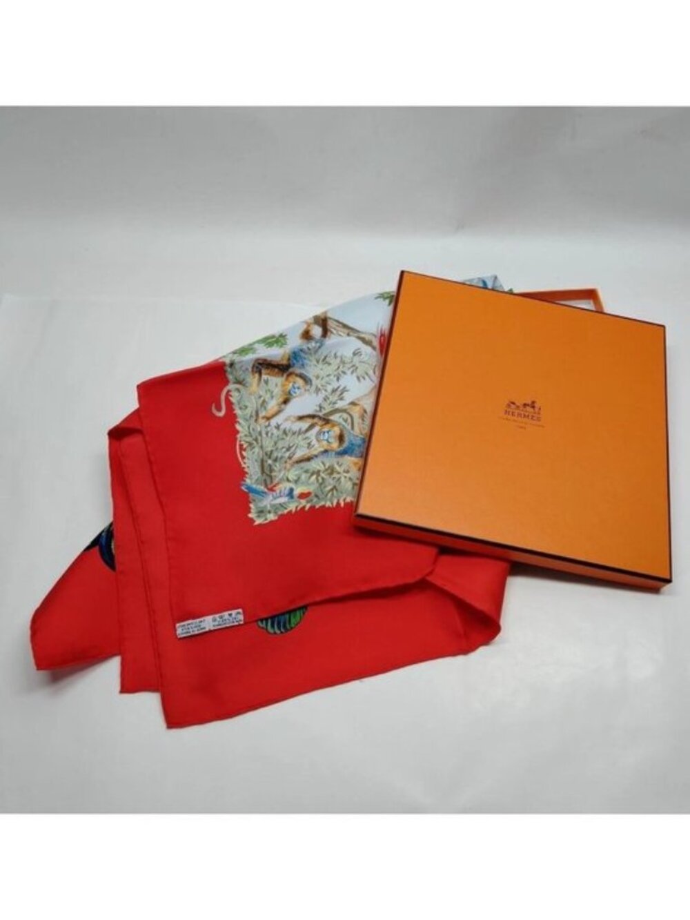 Authentic Hermès Sichuan Silk Scarf 90 Red Animal Print Carré Luxury Designer - Picture 10 of 10